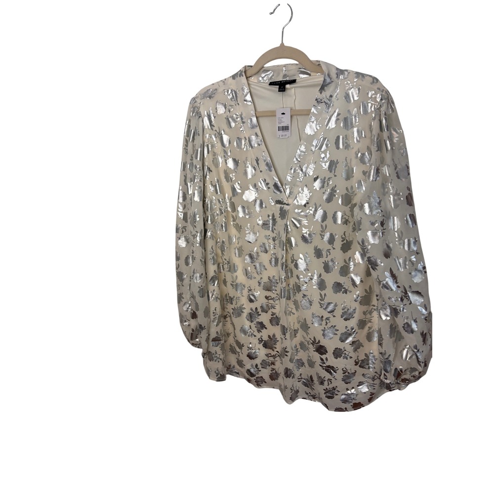 Lane Bryant Shawl V-Neck Blouse 18 Cream Silver Floral Foil Party‎ Glam NWT - Picture 3 of 13